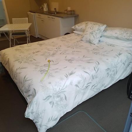 Best Budget Bed And Ensuite - Private Access Close To Beach Waihi Kültér fotó